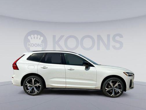 2025 Volvo XC60 B5 Ultra