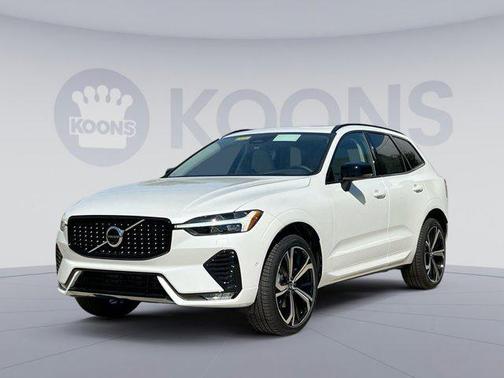 2025 Volvo XC60 B5 Ultra