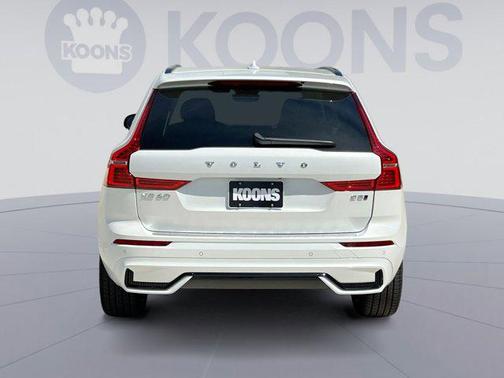 2025 Volvo XC60 B5 Ultra