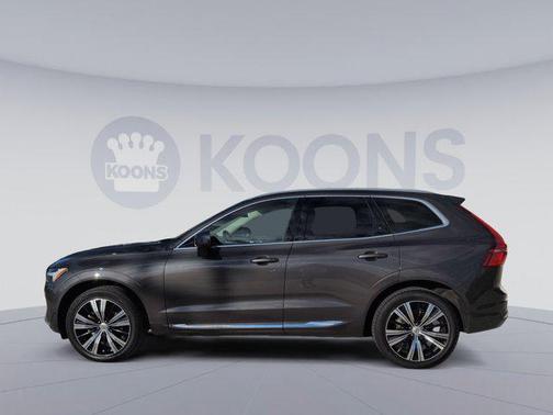 2023 Volvo XC60 B5 Plus Bright Theme