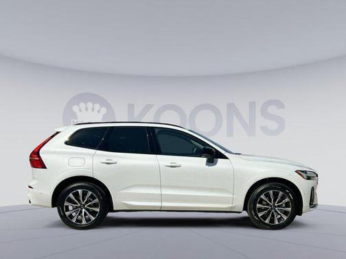 2025 Volvo XC60 B5 Plus