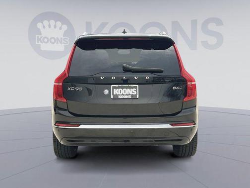 Onyx Black Metallic 2023 Volvo XC90 B6 Plus 7-Seater