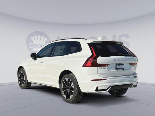 2026 Volvo XC60 B5 Plus