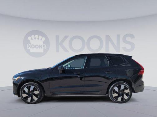 2025 Volvo XC60 Plug-In Hybrid T8 Plus