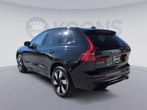 2025 Volvo XC60 Plug-In Hybrid T8 Plus