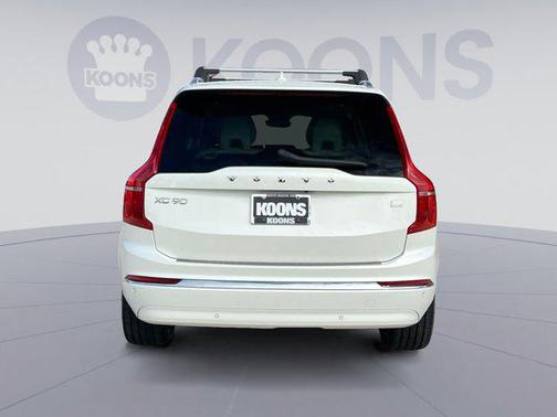2023 Volvo XC90 Recharge Plug-In Hybrid T8 Plus Bright Theme 7-Seater