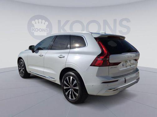 2023 Volvo XC60 B5 Plus Bright Theme