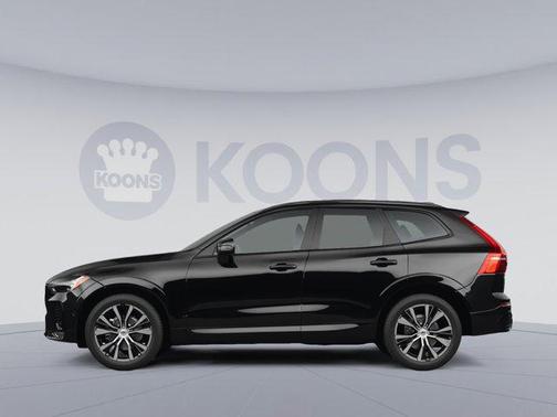 2024 Volvo XC60 B5 Plus Dark Theme