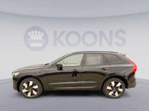 2025 Volvo XC60 Plug-In Hybrid T8 Plus