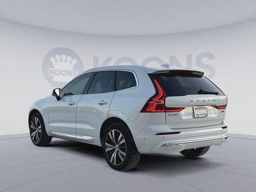2023 Volvo XC60 B5 Plus Bright Theme