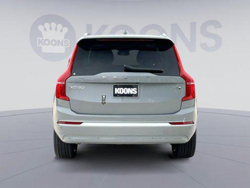 2025 Volvo XC90 Plug-In Hybrid T8 Ultra 6-Seater