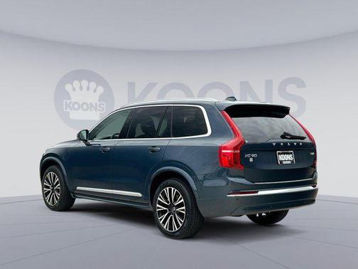 2025 Volvo XC90 Plug-In Hybrid T8 Plus 7-Seater