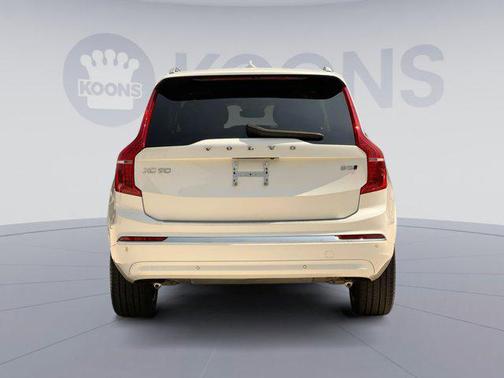 2024 Volvo XC90 B5 Core Bright Theme
