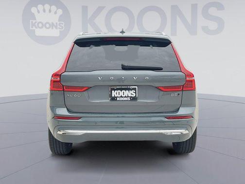 2023 Volvo XC60 B5 Plus Bright Theme