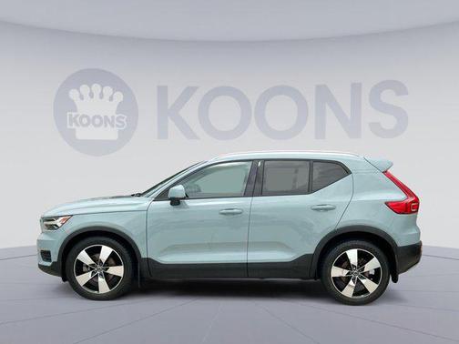 2019 Volvo XC40 T5 Momentum