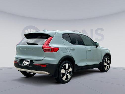 2019 Volvo XC40 T5 Momentum