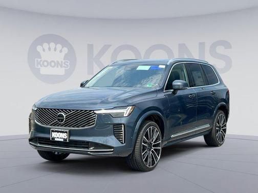 2025 Volvo XC90 B6 Plus 7-Seater