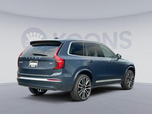 2025 Volvo XC90 B6 Plus 7-Seater