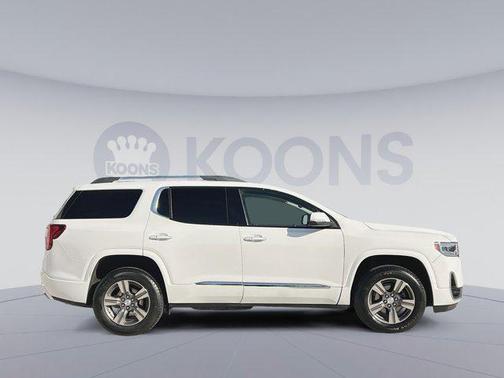 2023 GMC Acadia Denali