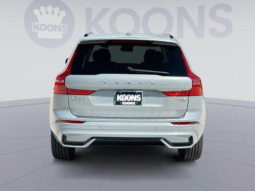 2025 Volvo XC60 Plug-In Hybrid T8 Plus