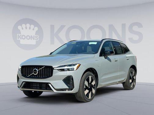 2025 Volvo XC60 Plug-In Hybrid T8 Plus