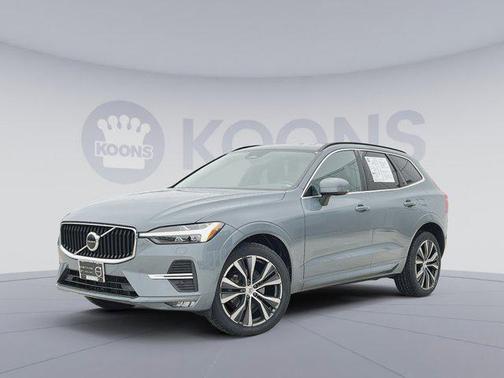 2022 Volvo XC60 B5 Momentum