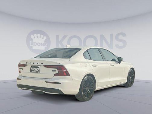 2024 Volvo S60 B5 Plus Black Edition