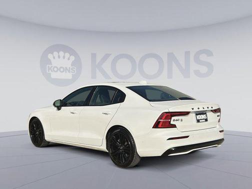 2024 Volvo S60 B5 Plus Black Edition