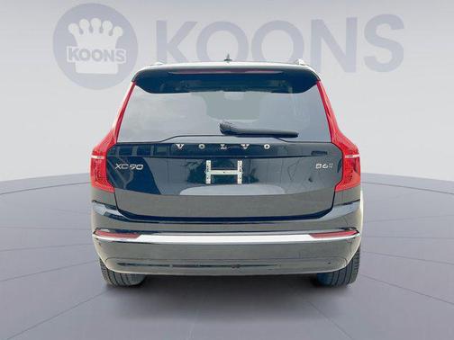 2024 Volvo XC90 B6 Plus Bright Theme 6-Seater