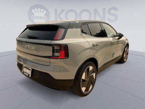 2025 Volvo EX30 Twin Motor Plus