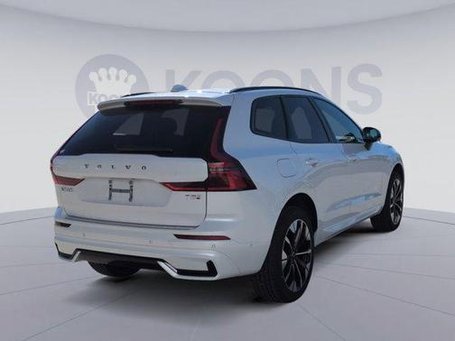 2026 Volvo XC60 Plug-In Hybrid T8 Plus