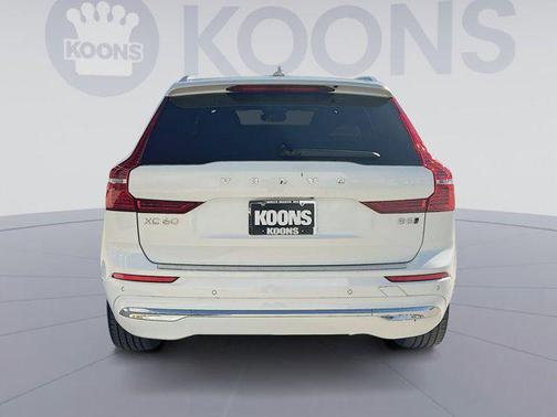 2023 Volvo XC60 B5 Plus Bright Theme