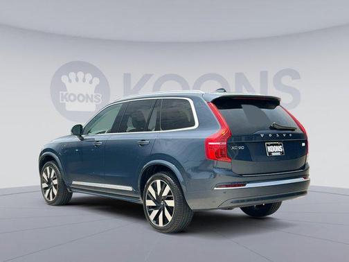 2024 Volvo XC90 Recharge Plug-In Hybrid T8 Plus Bright Theme 7-Seater
