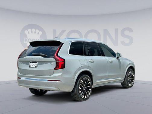 2025 Volvo XC90 Plug-In Hybrid T8 Plus 7-Seater