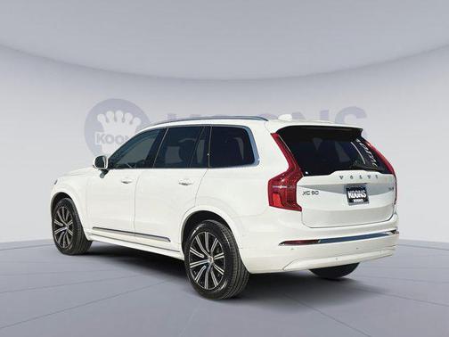 2025 Volvo XC90 B6 Plus 7-Seater
