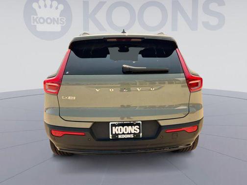 2025 Volvo EX40 Single Motor Extended Range Plus