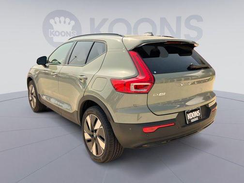 2025 Volvo EX40 Single Motor Extended Range Plus