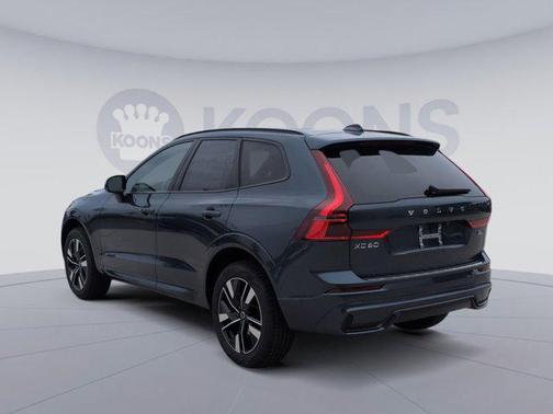 2026 Volvo XC60 B5 Plus