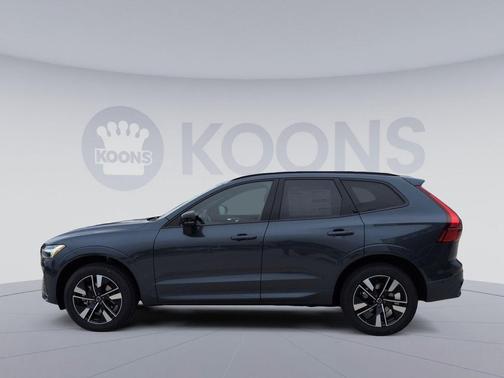 Denim Blue Metallic 2026 Volvo XC60 B5 Plus