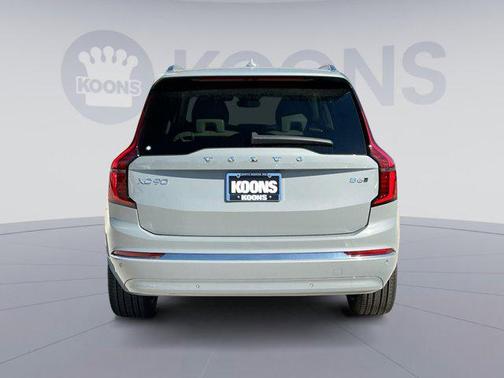 2025 Volvo XC90 B6 Ultra