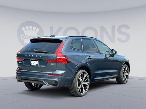 2025 Volvo XC60 B5 Ultra