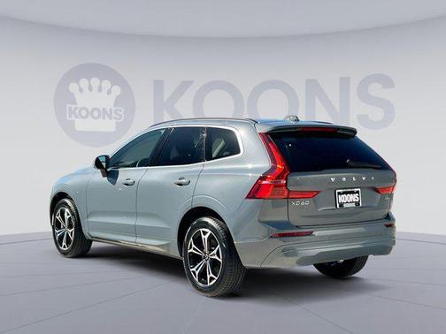 2022 Volvo XC60 B5 Momentum