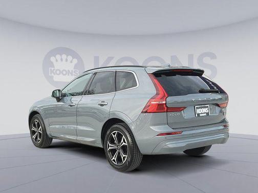 2022 Volvo XC60 B5 Momentum