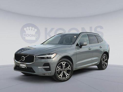 2022 Volvo XC60 B5 Momentum