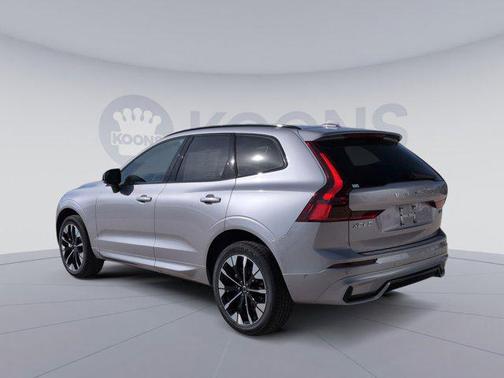 2026 Volvo XC60 B5 Plus