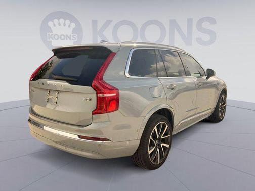 2024 Volvo XC90 B5 Plus Bright Theme