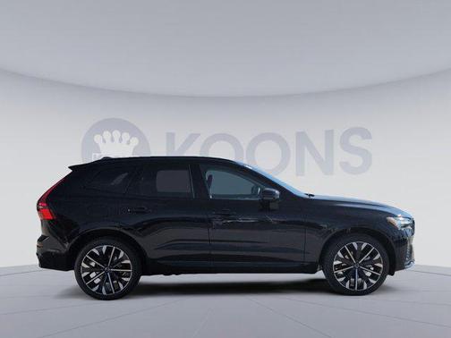2026 Volvo XC60 B5 Ultra