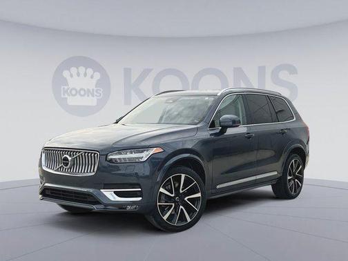 2023 Volvo XC90 B5 Plus