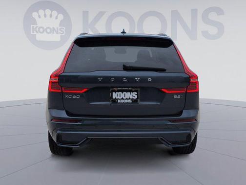 2025 Volvo XC60 B5 Plus