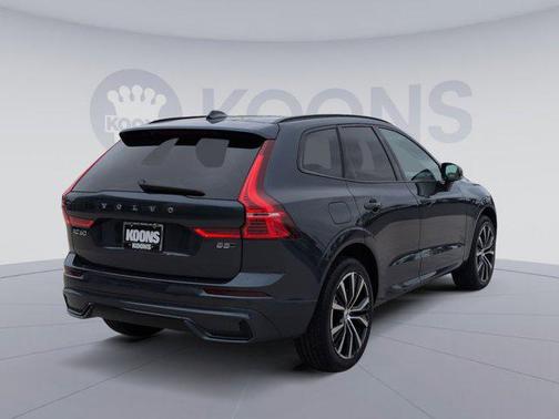 2025 Volvo XC60 B5 Plus
